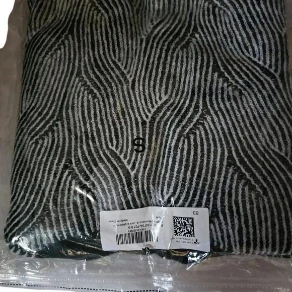 Unbranded Sweater S NWT - Picture 5 of 6